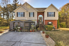 Atlanta House with Heated Patio and 2 Fireplaces!